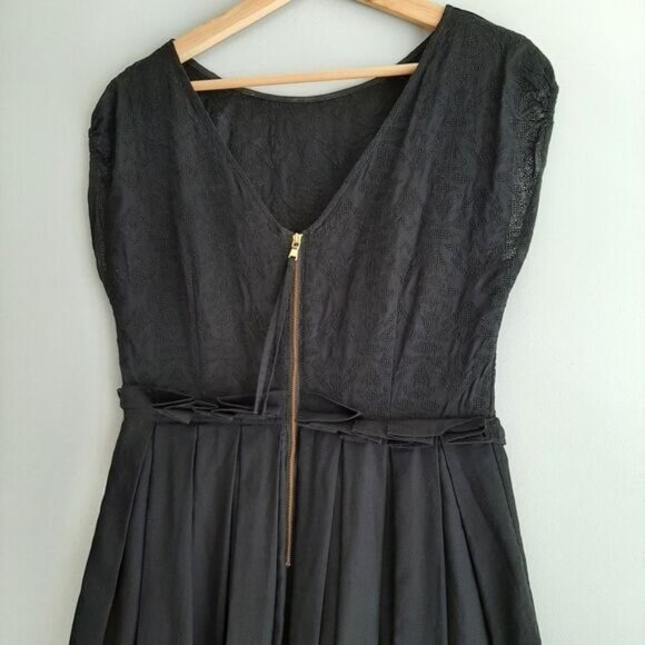 MARC by Marc Jacobs Sleeveless Knee Length Dress Black Lace Bodice Sz 4 - Picture 12 of 16